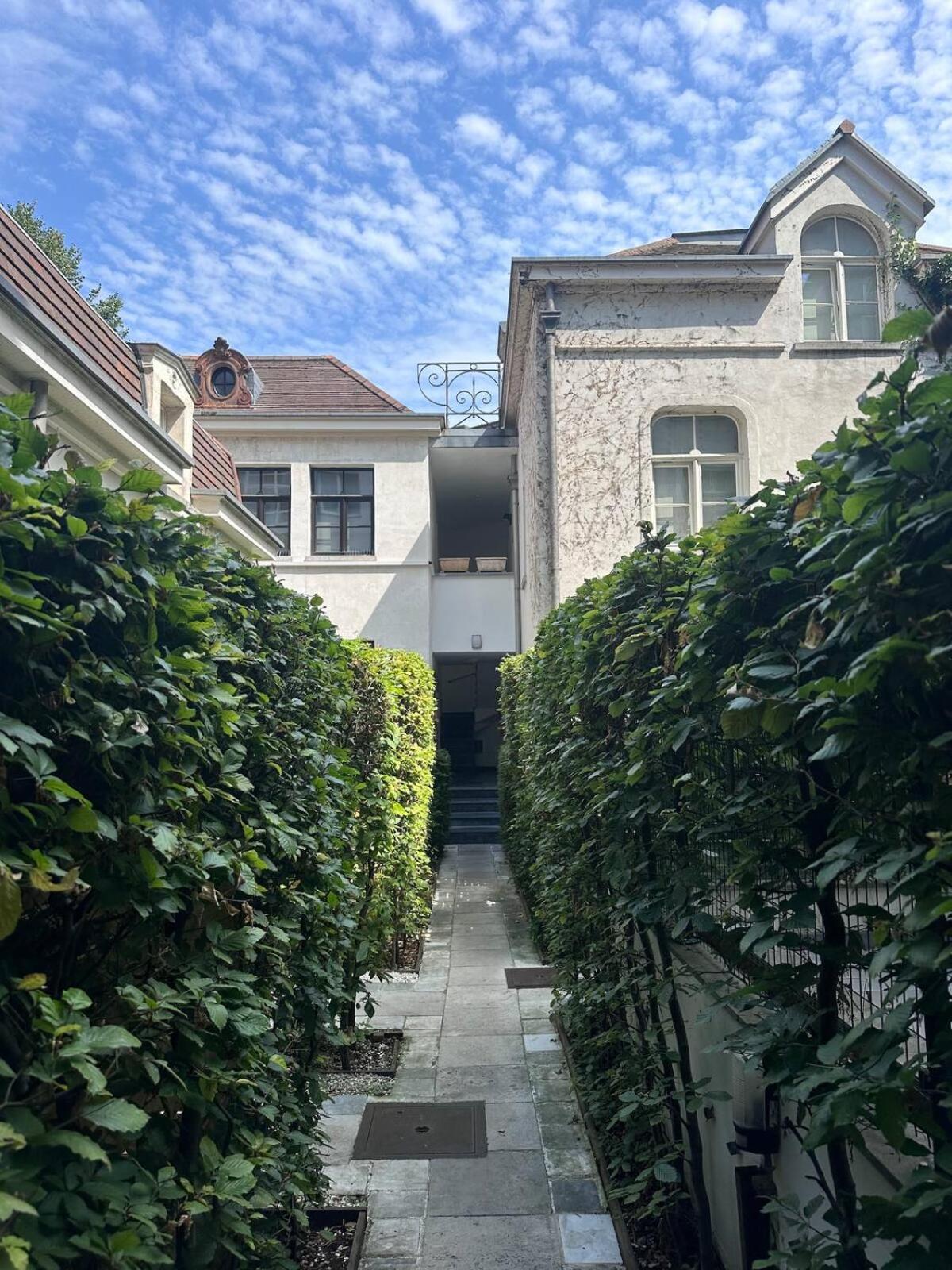 Idyllisch 2br App Met Patio Antwerp