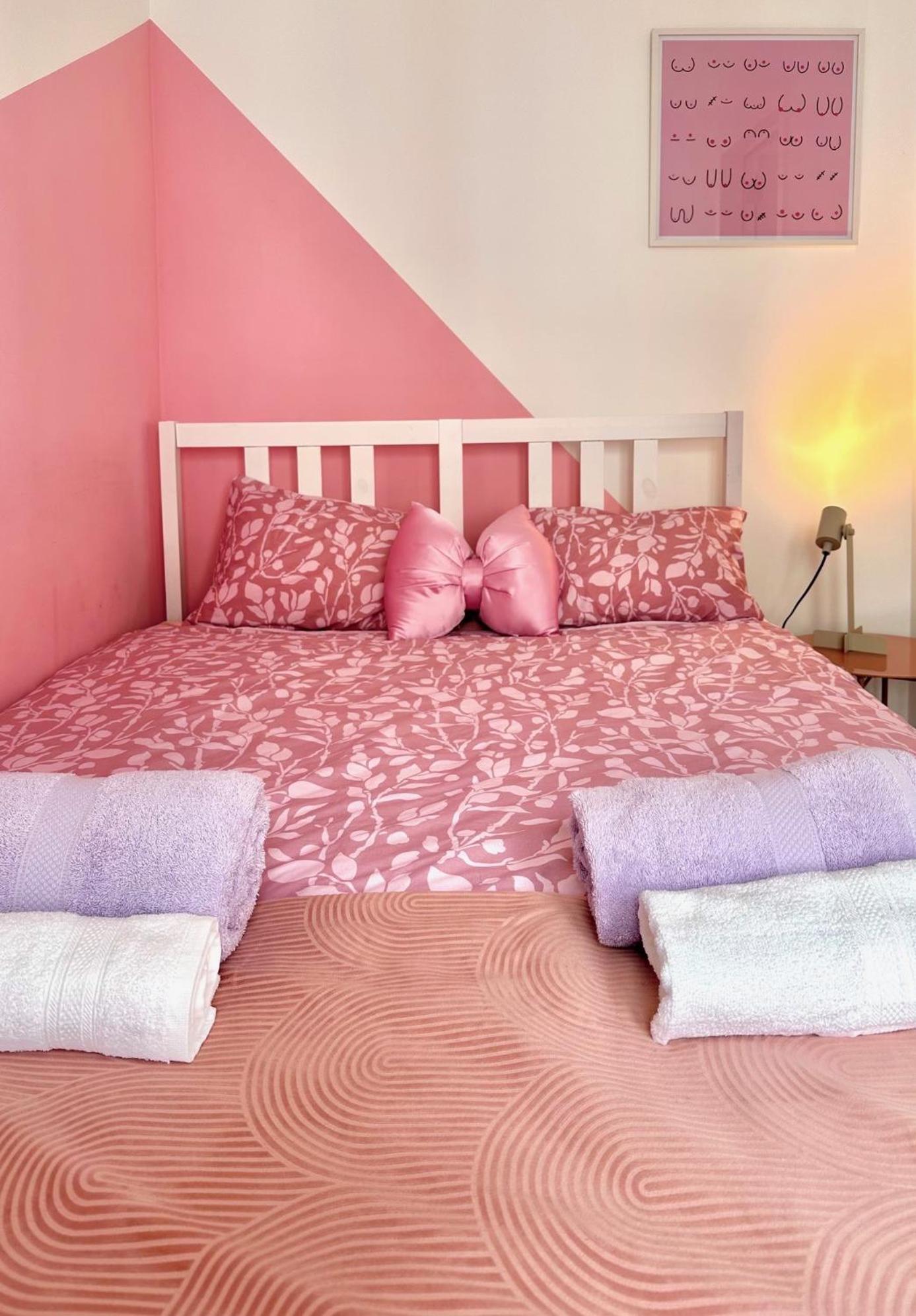 Apartment Colorful Pop In The Heart Of Antwerp