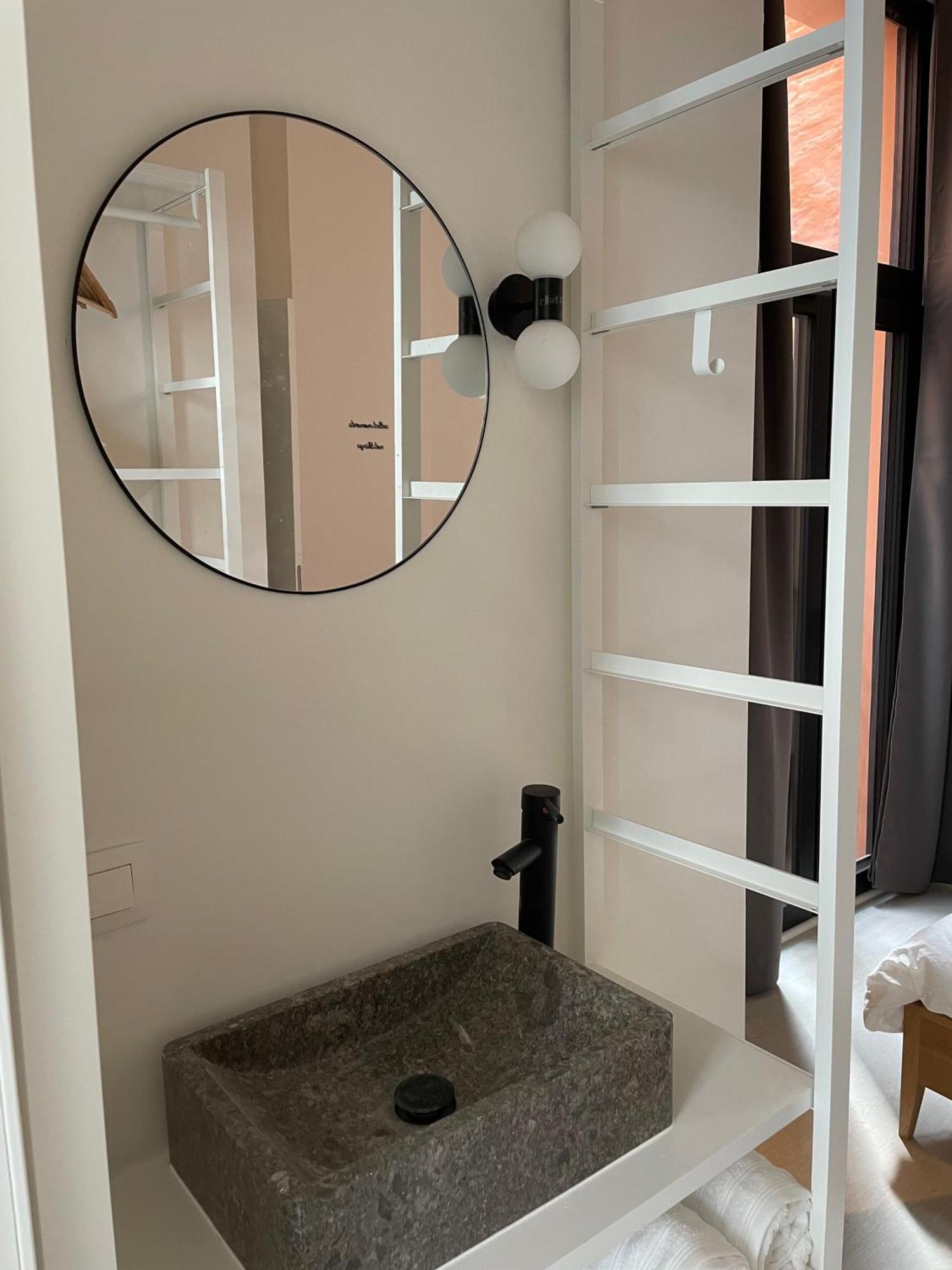 Flax - Charm And Comfort In Historic Center Apartment
