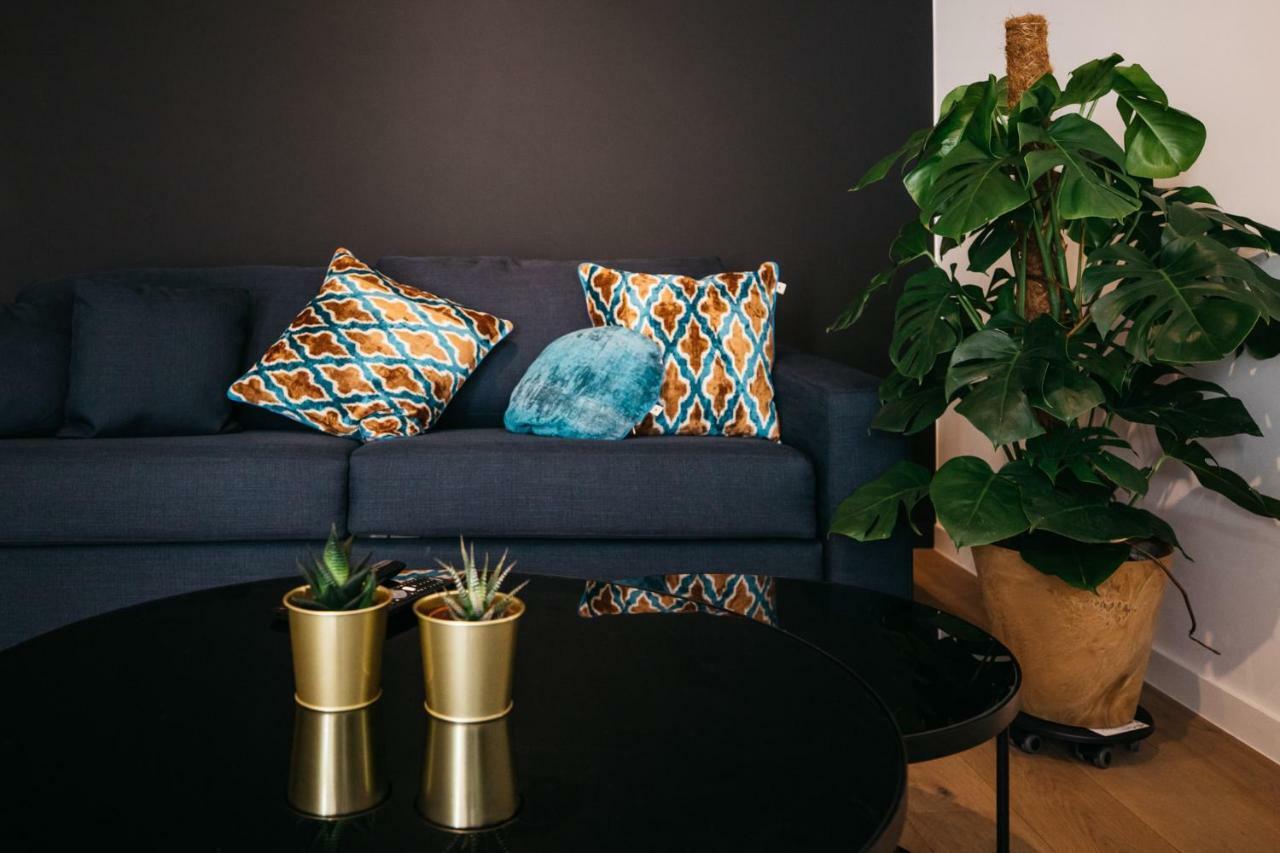 Charlie's Apartment *