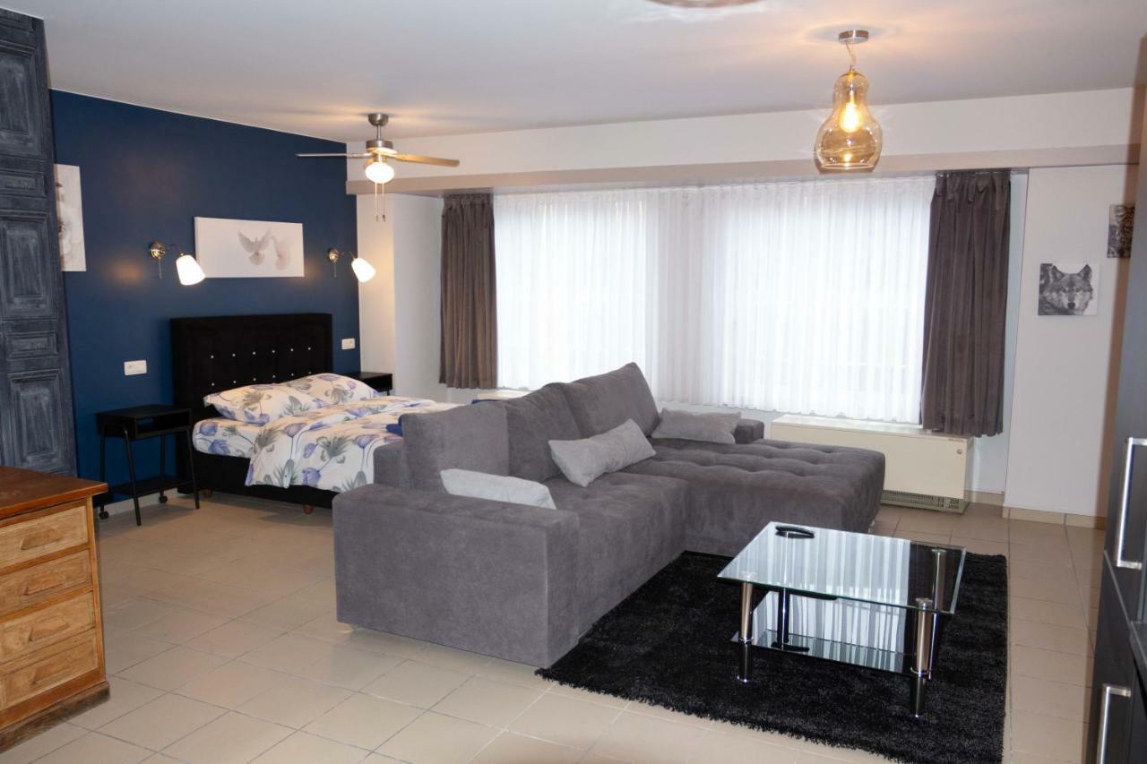 Renovated In Center Apartment